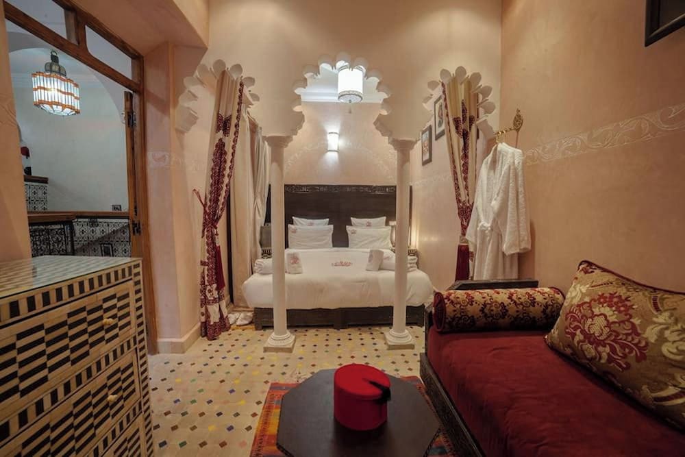 Riad Ikalimo 1 35/50
