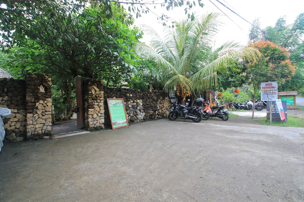 Amed Harmony Cafe And Bungalows 59/68