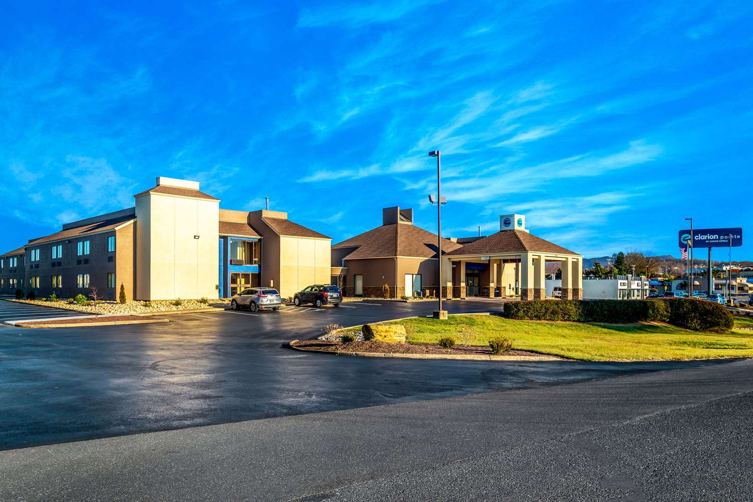 Clarion Pointe Harrisonburg 21/21