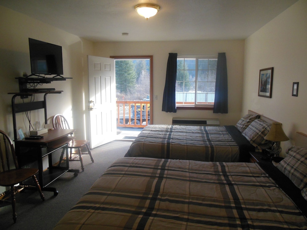 Clark Fork Lodge 28/43