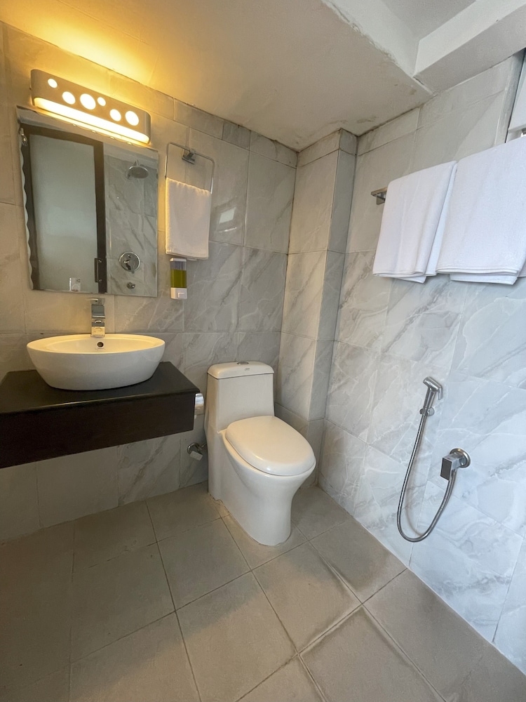 Hotel Himalayan Villa Pvt Ltd 49/50