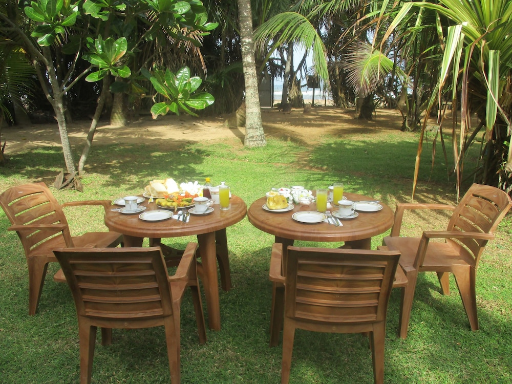 Raja Beach Hotel 39/50