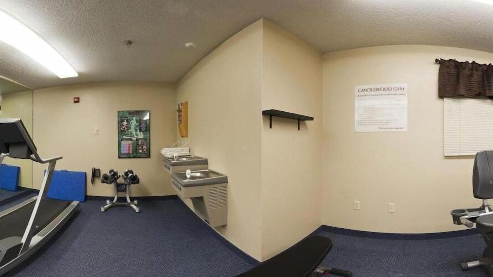Candlewood Suites Salina 42/49