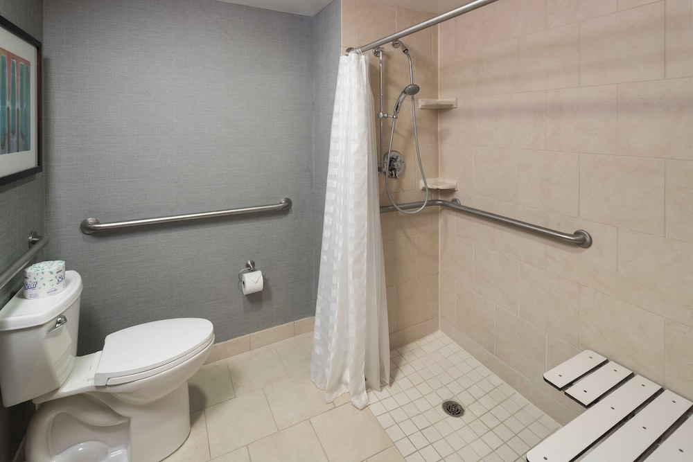 Room, 2 Queen Beds, Sofa, Accessible, Hyatt Place Jacksonville Airport 3/3