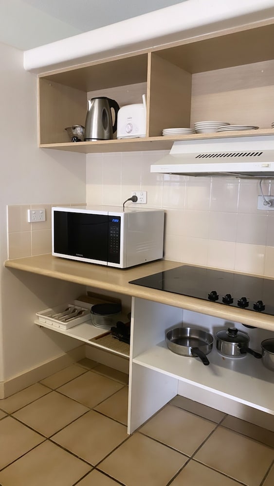 Tiki Hotel Apartments Surfers Paradise 48/71