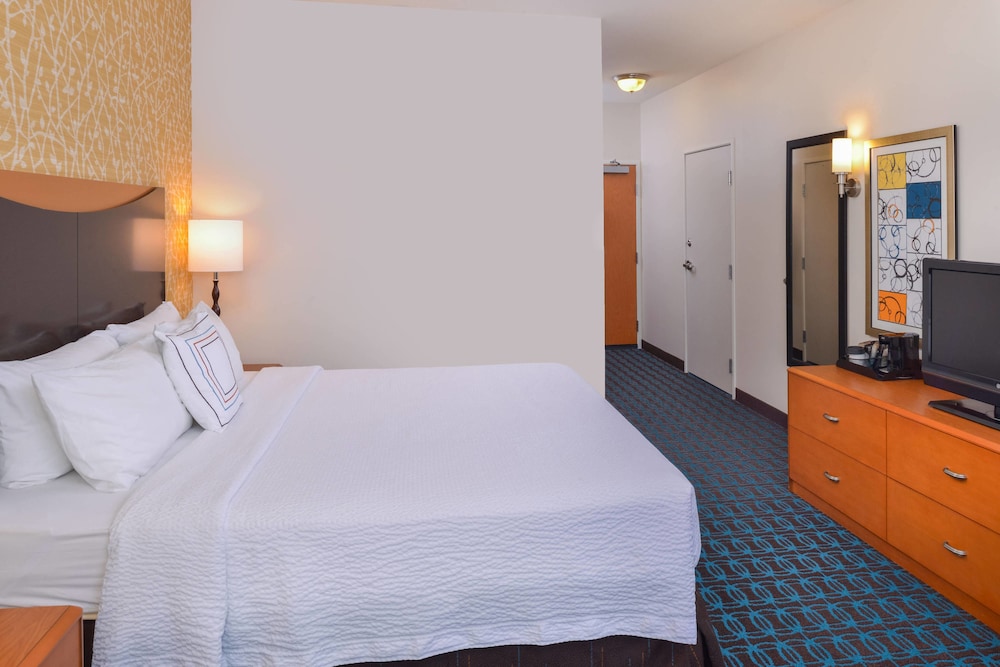 Fairfield Inn & Suites by Marriott Santa Maria 15/31