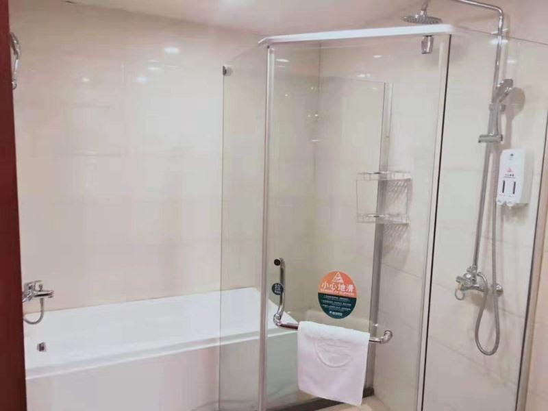 Greentree Inn Anhui Anqing Tongcheng South Shengtang Road Shengtang International Business Hotel 38/38