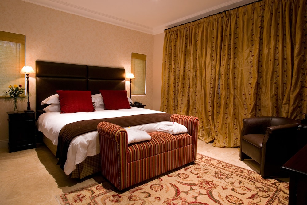 The Devon Valley Hotel 12/50