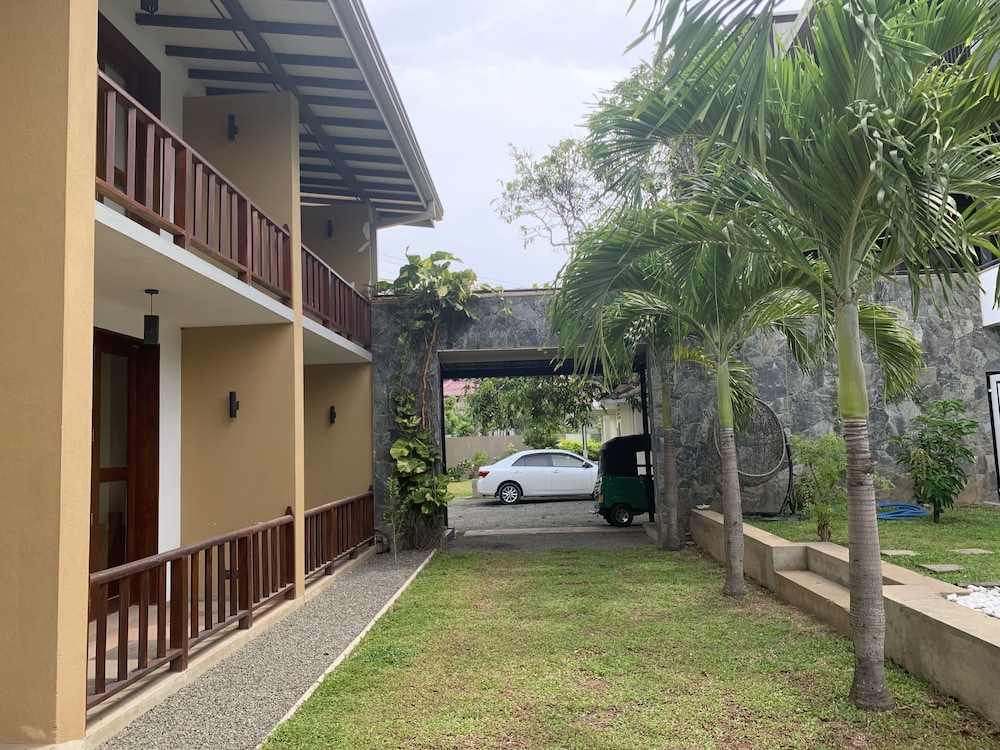 Handagedara Resort 55/63