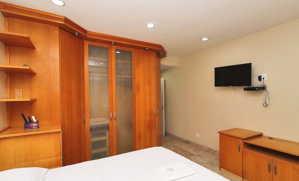 Mz Apartments Raul Pompeia 9/28