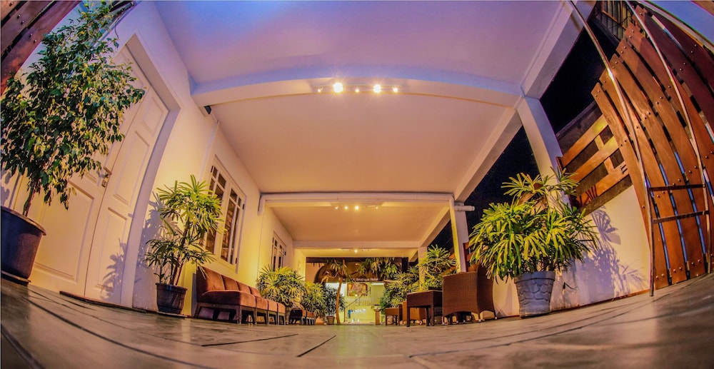 Blue Water Boutique Hotel 3/49
