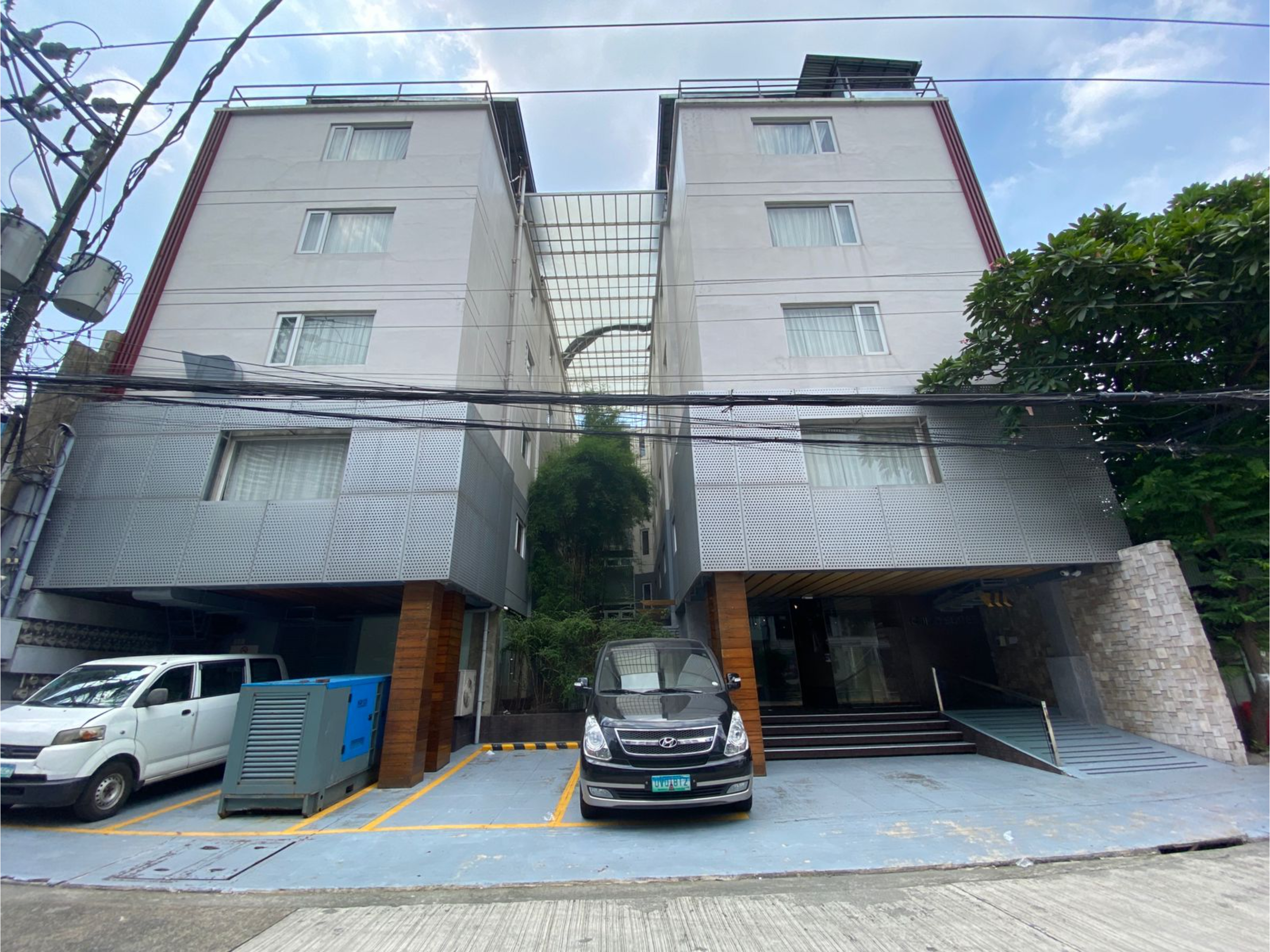 Guijo Suites Makati 3/24