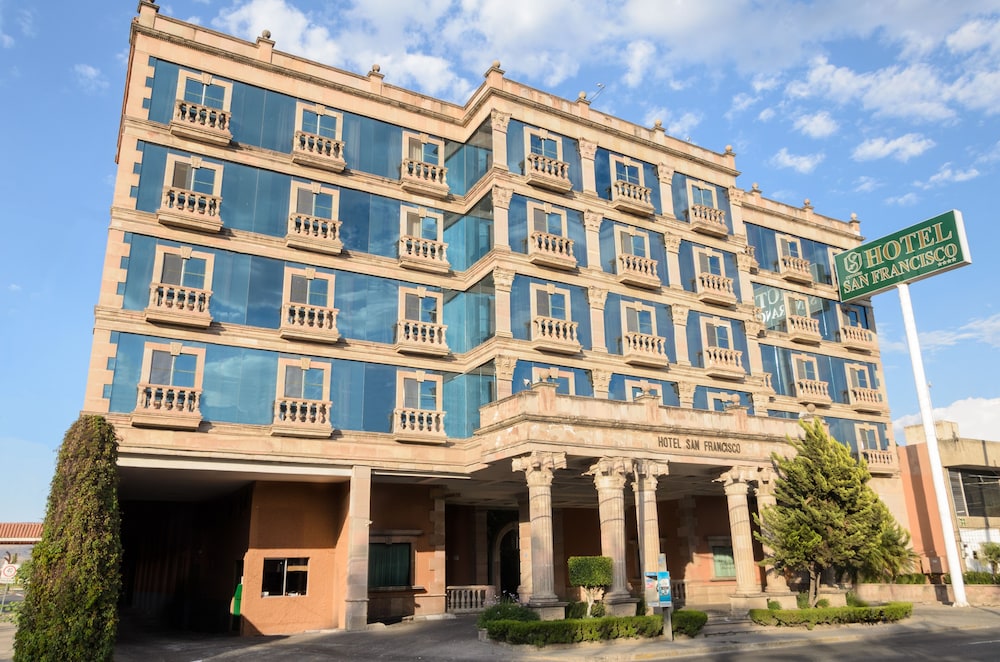 HOTEL SAN FRANCISCO LEON 2/64
