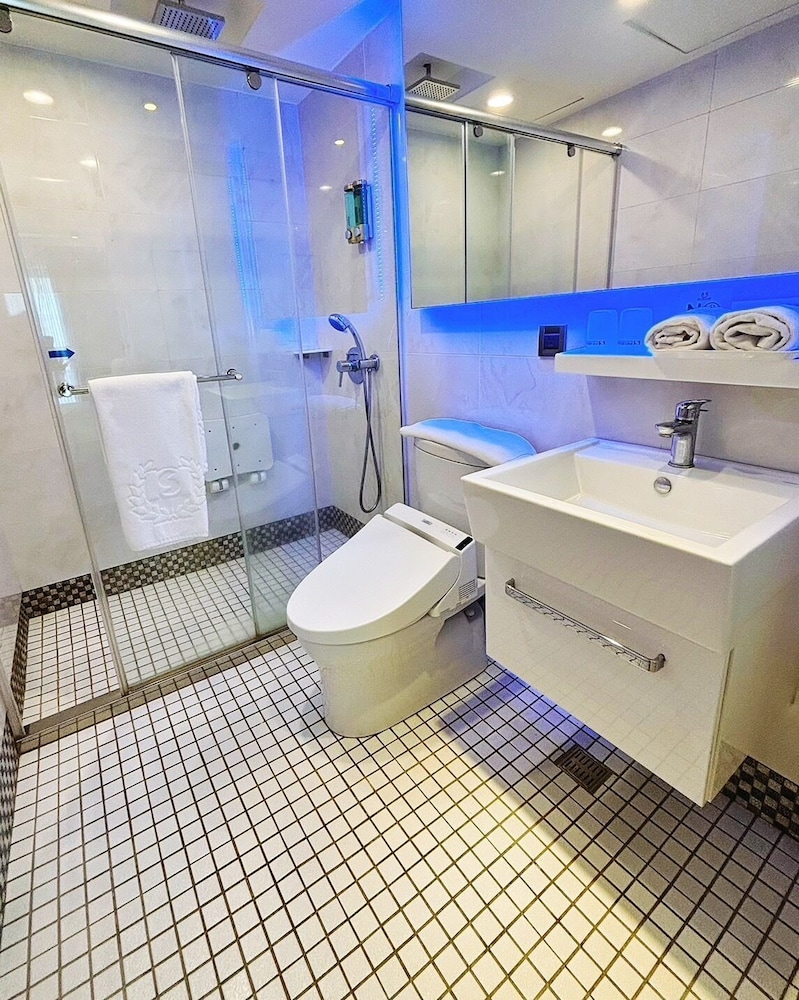 HopeCity Minsheng Hotel 42/44