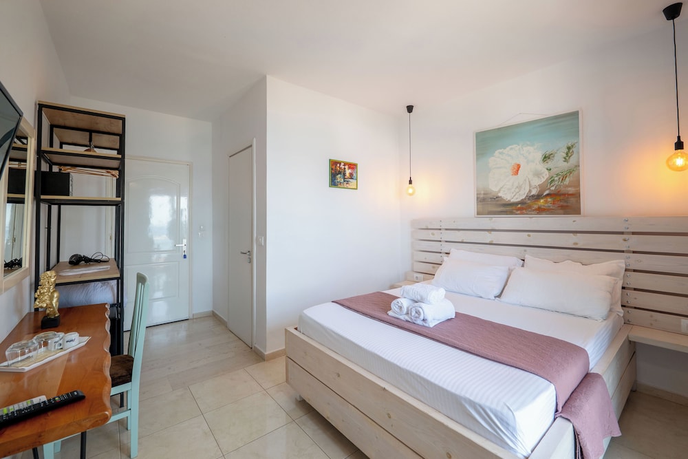 Hotel Saranda 20/79