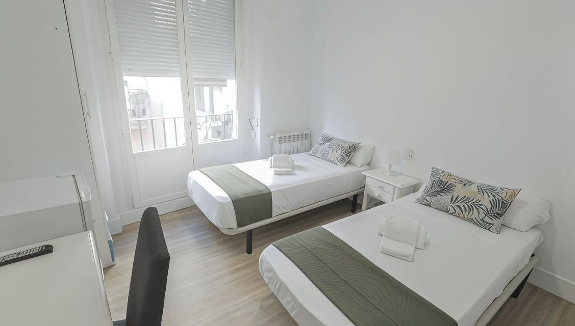 Room, Double or Twin Bed