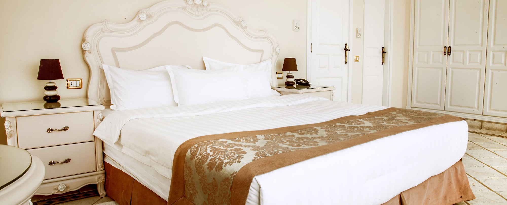 جناح بسريرين كينج بغرفتي نوم، Flamingo Suites 6/10