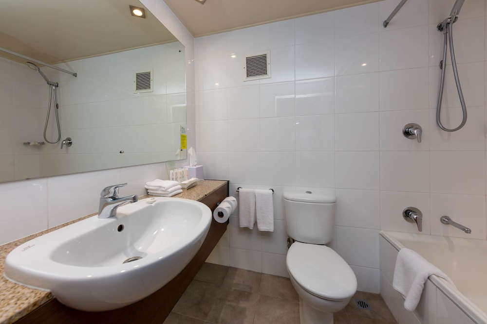 Holiday Inn Auckland Airport 23/78