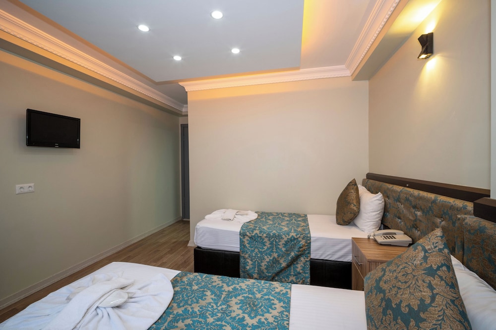 SIMPER HOTEL 26/50