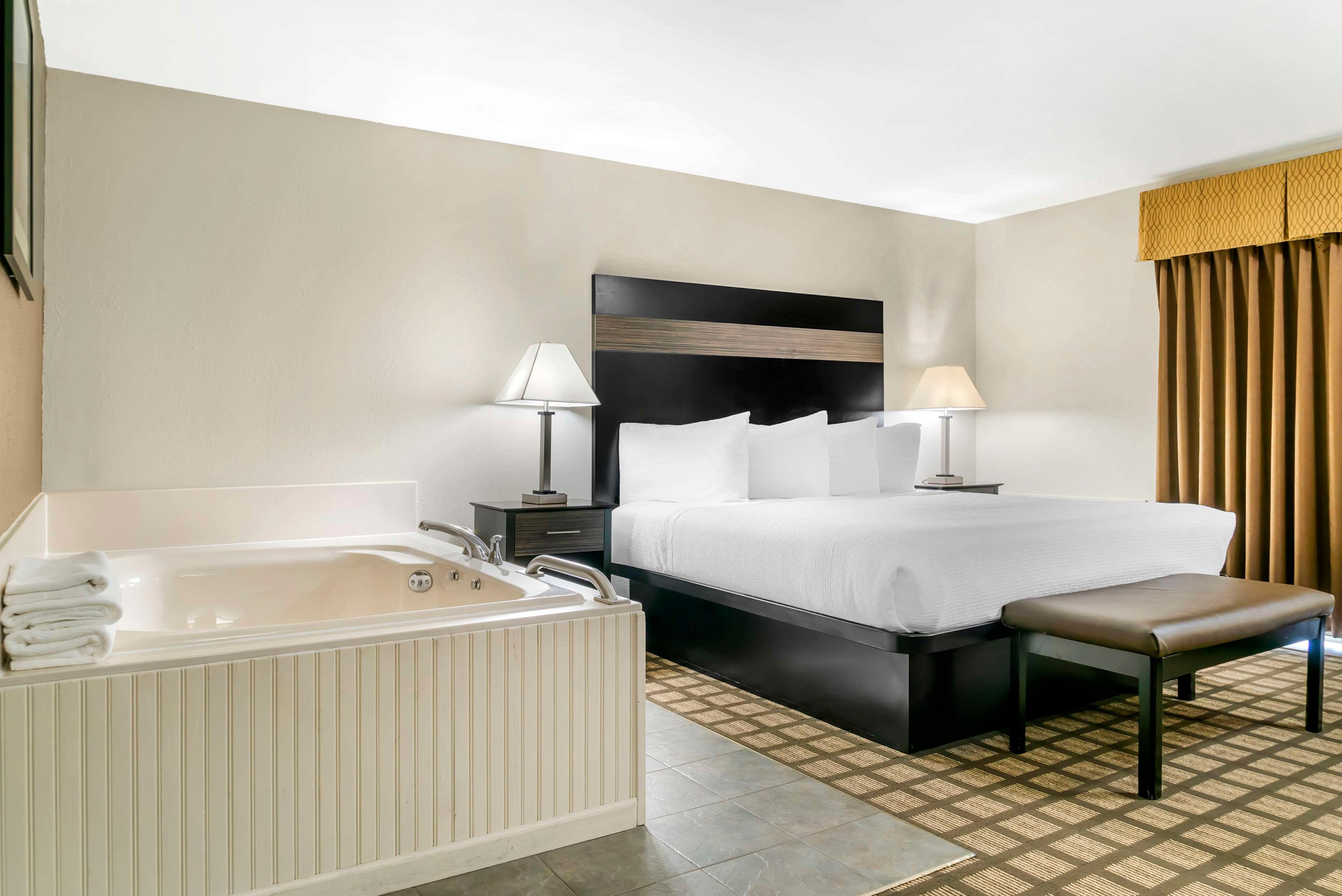 Room, Double Bed