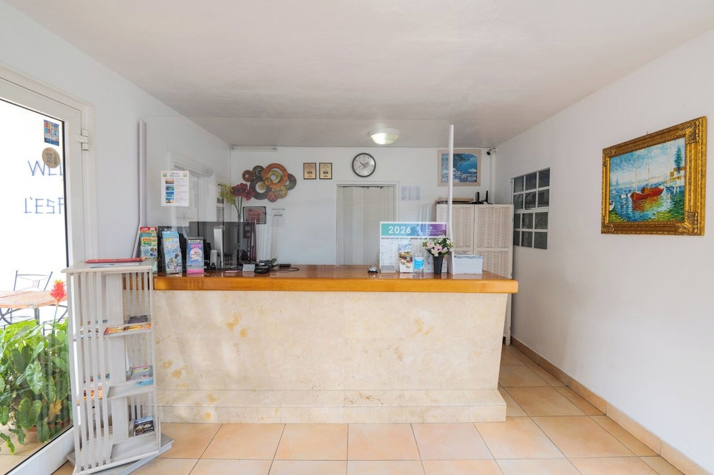 Lesperance Hotel 3/46
