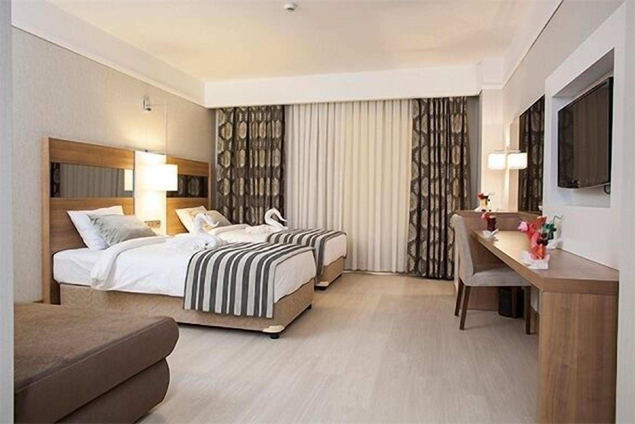 Cherry Garden City & Spa Hotel 8/23