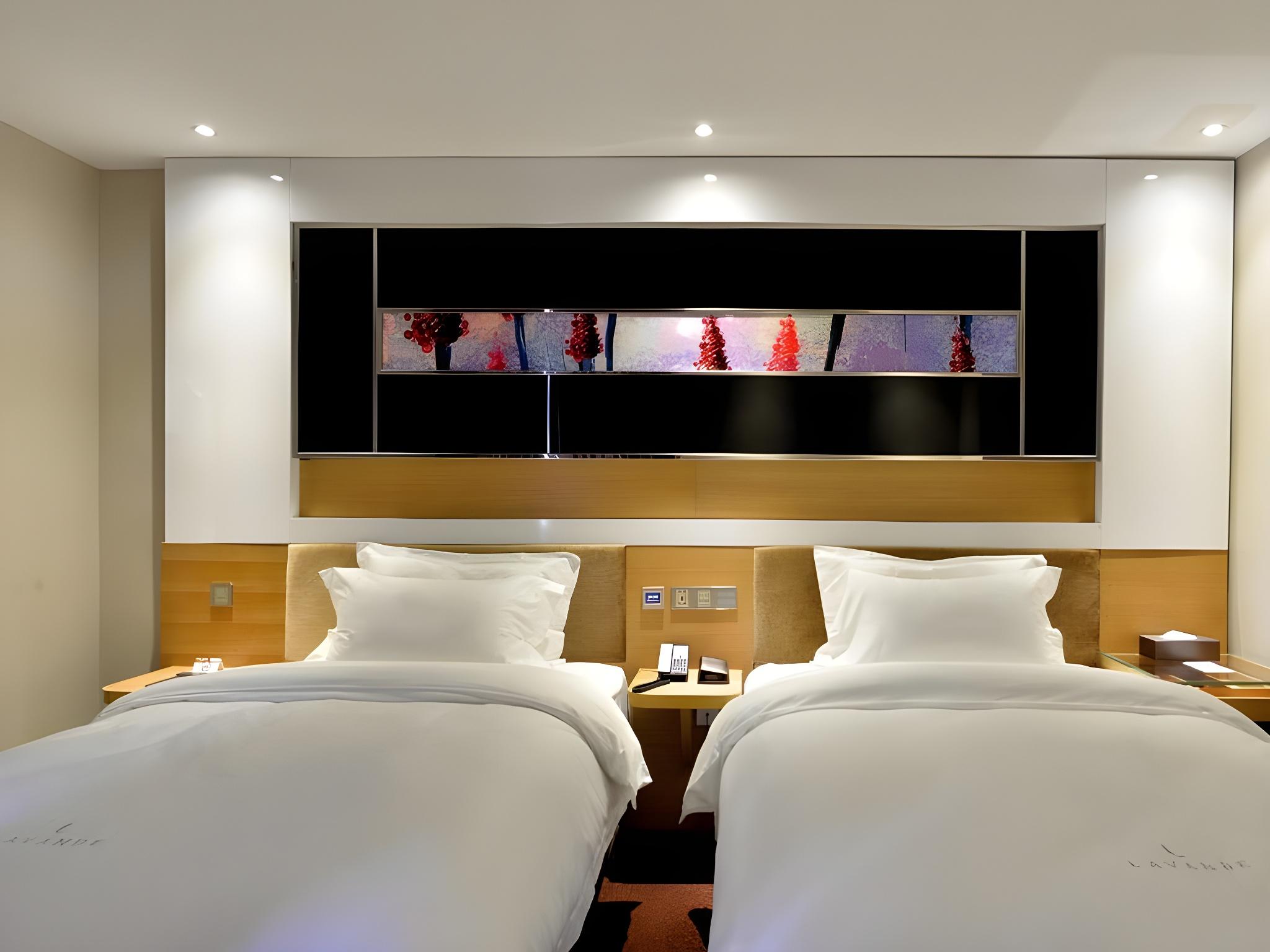 Superior, Twin Beds, No Window
