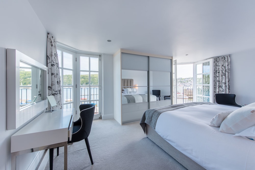 The Old Quay House Hotel 6/50