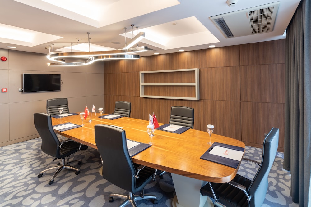 Doubletree By Hilton Eskisehir Turkey 42/51