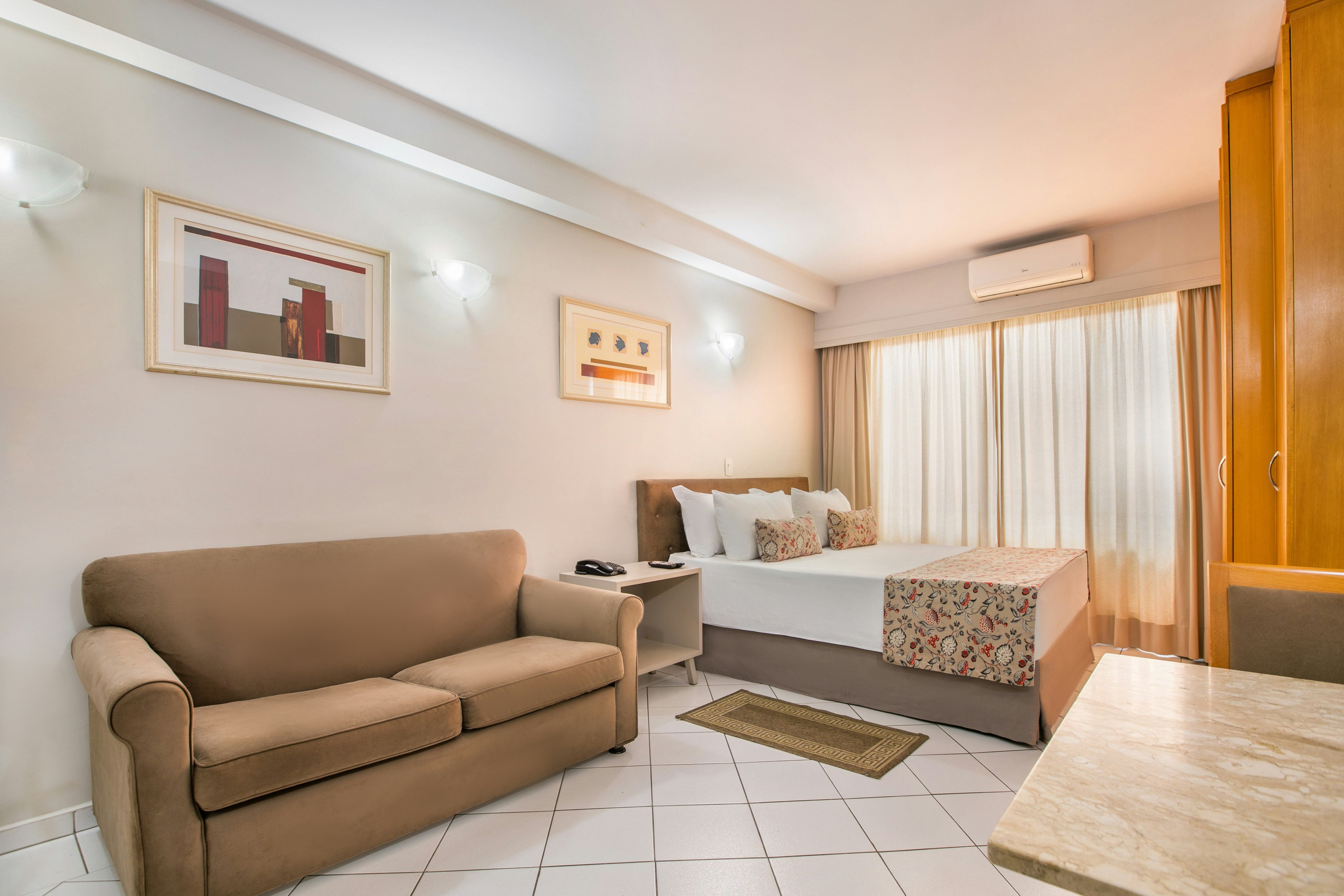 Plaza Inn American Loft 22/32