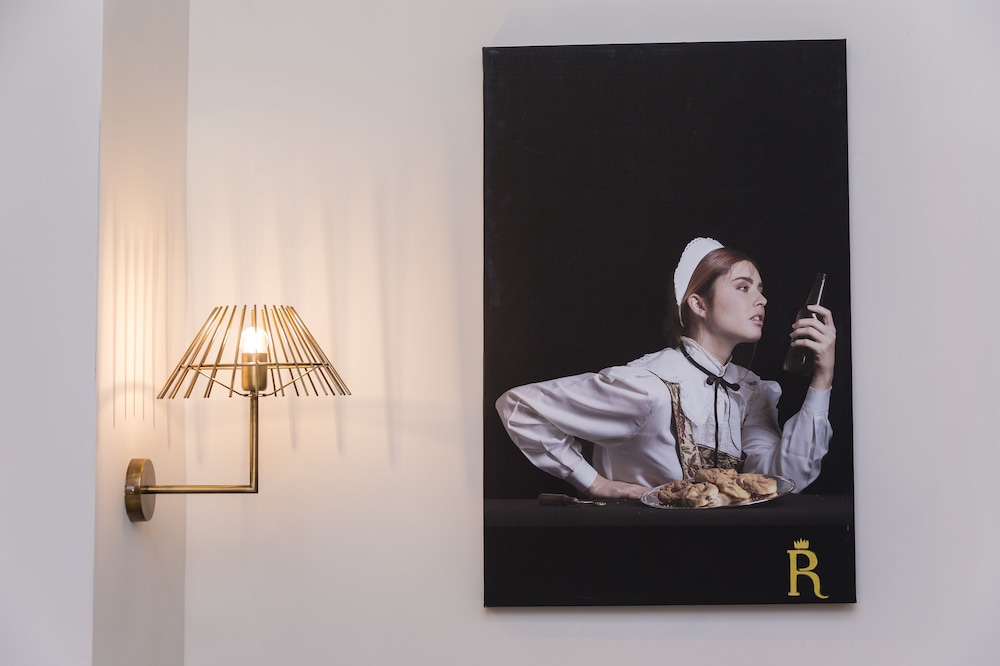 Il Salotto Della Regina 2/50