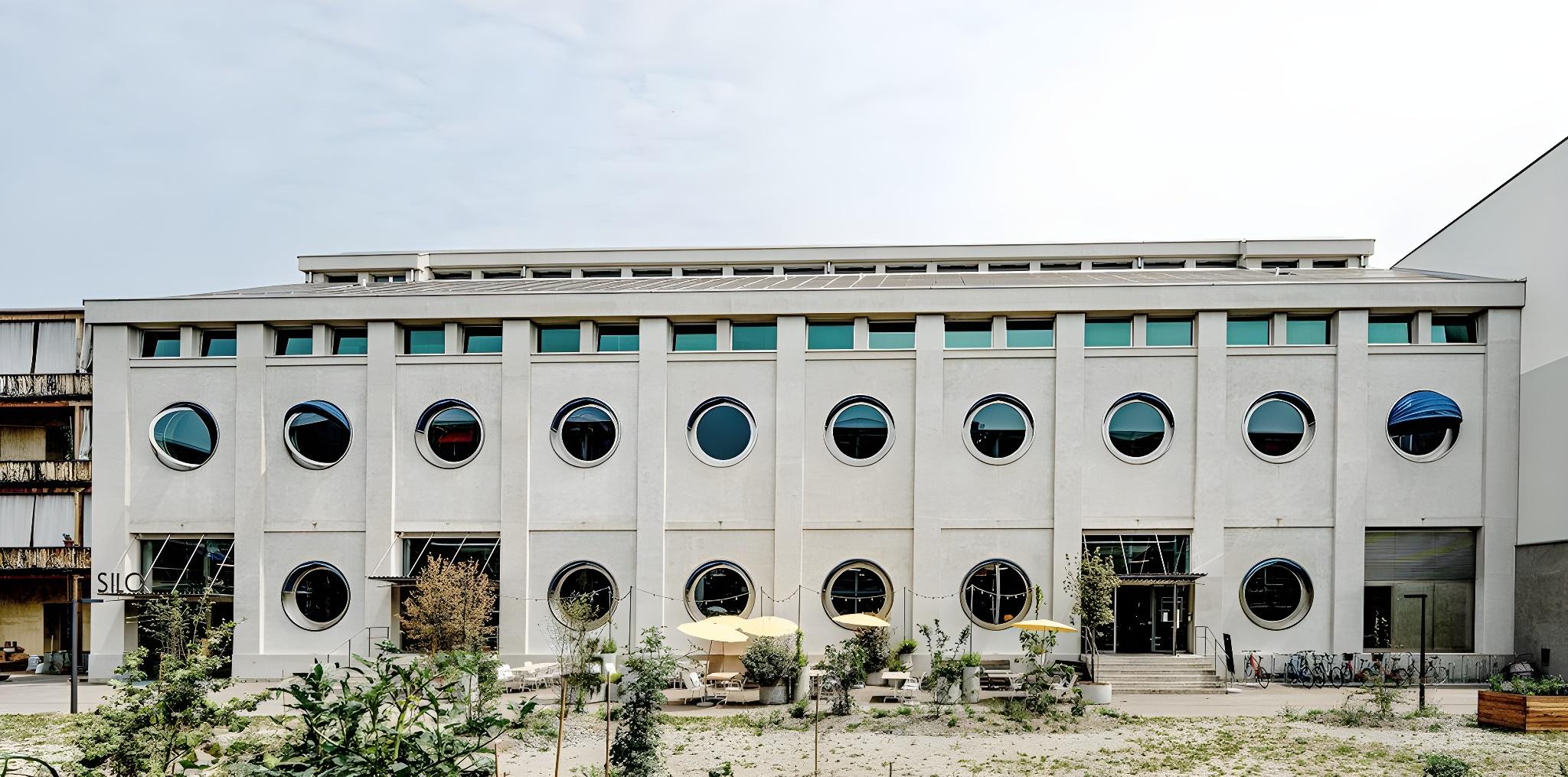Silo Design and Boutique Hostel 2/28