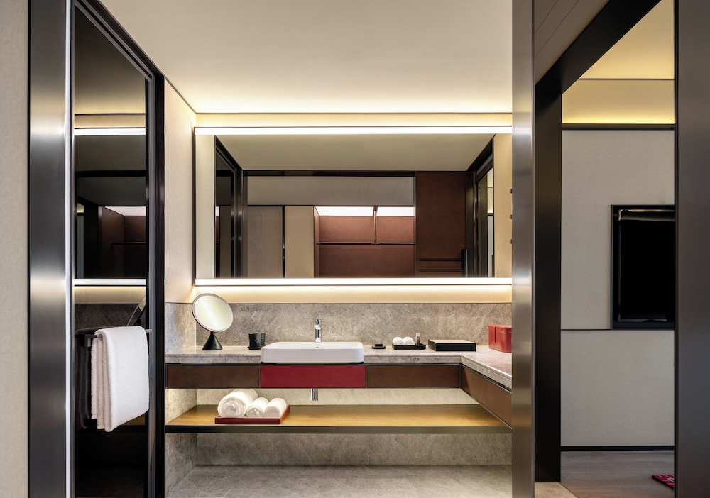 JOYA Shanghai Gubei Hotel 69/73