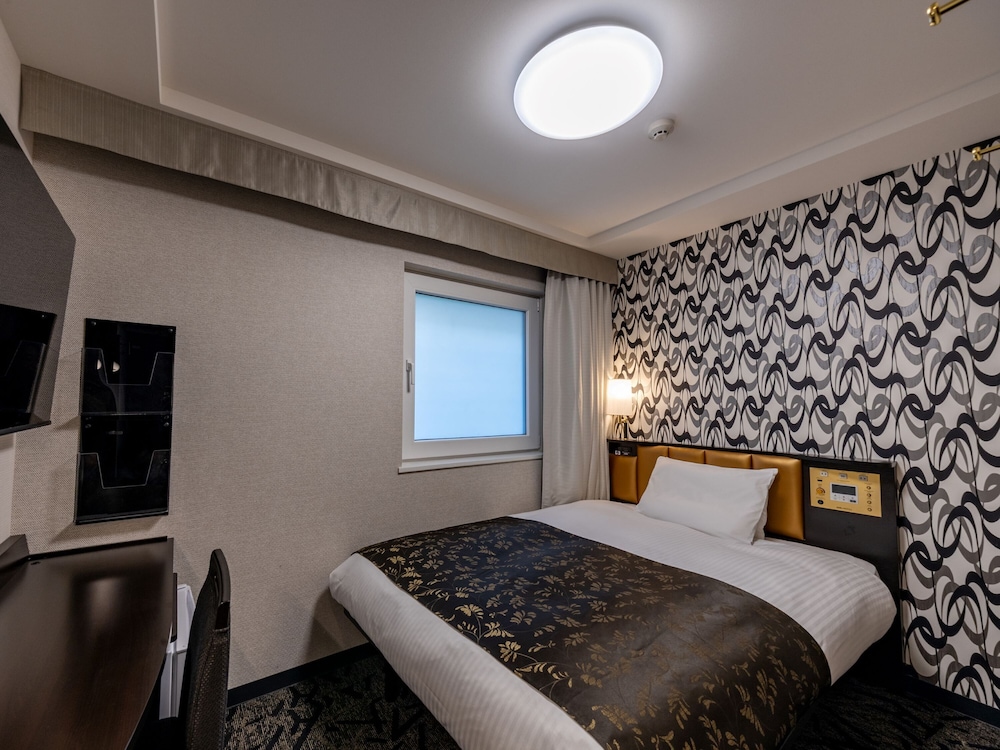 STANDARD, DOUBLE BED, HIGH FLOOR