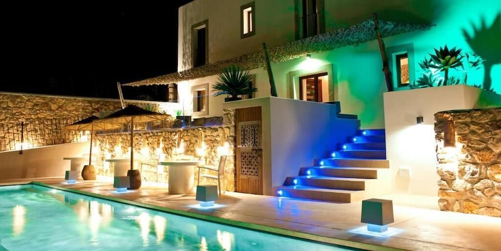The Giri Residence Hotel & Spa 21/39
