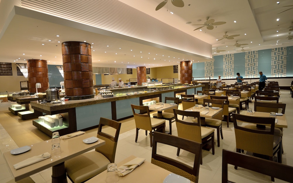 Henann Resort Alona Beach 58/74