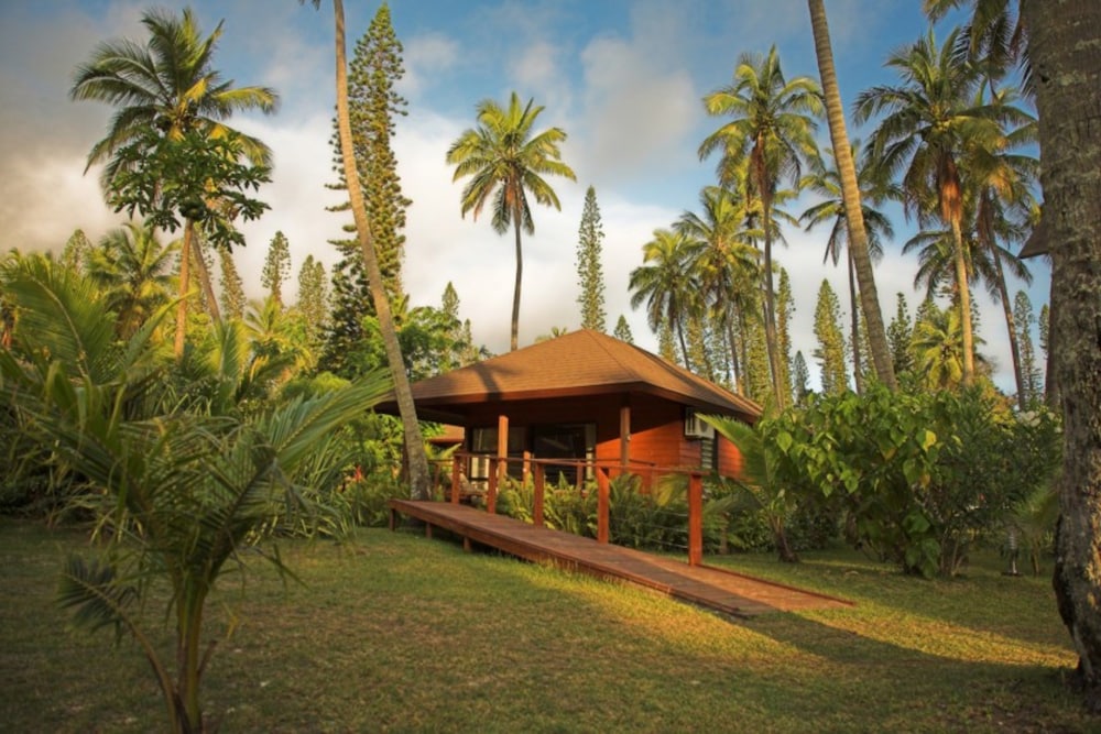 Oure Lodge Beach Resort 46/47