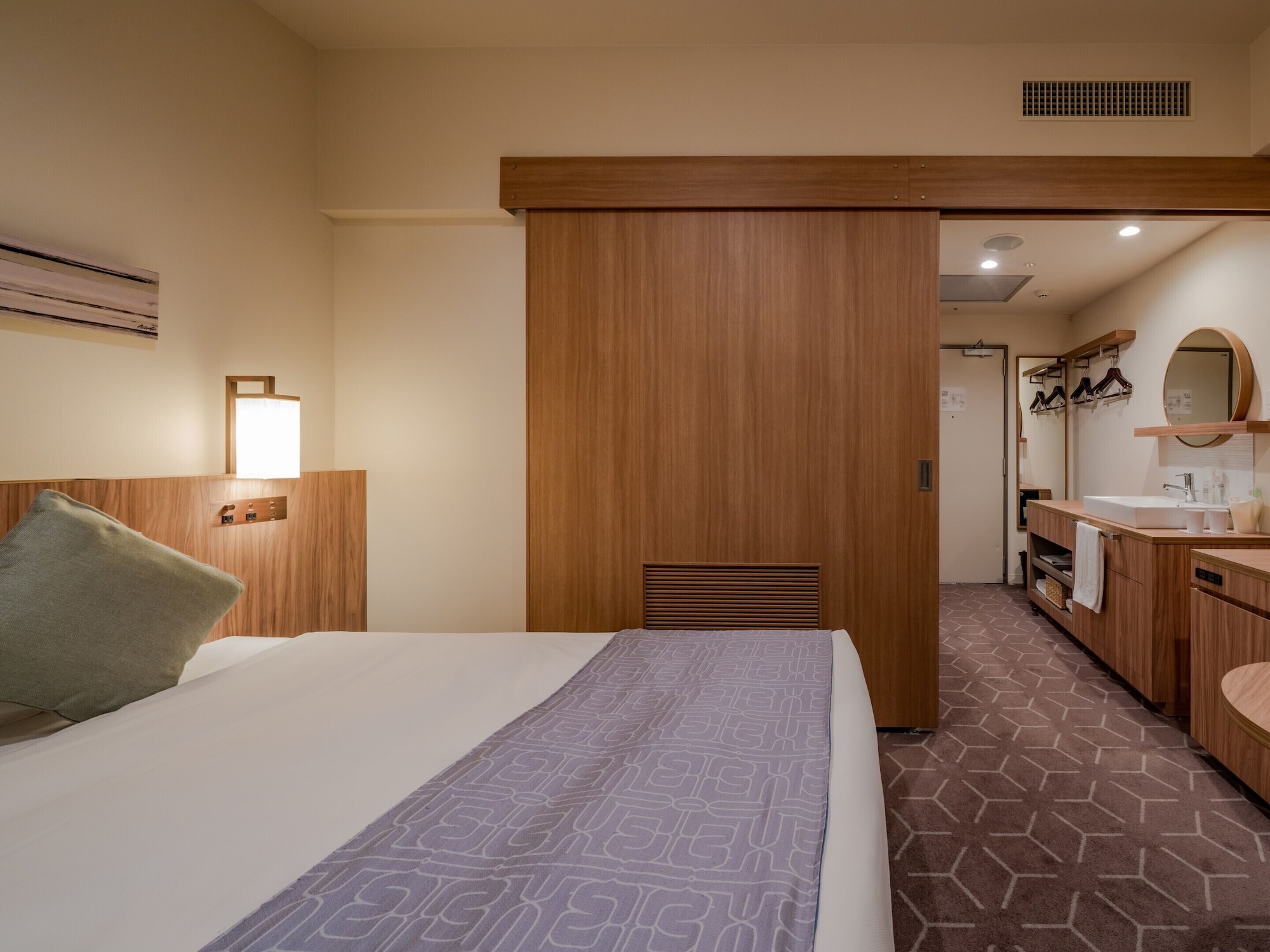 Renovated, Queen Bed، Sapporo View Hotel Odori Park 3/7