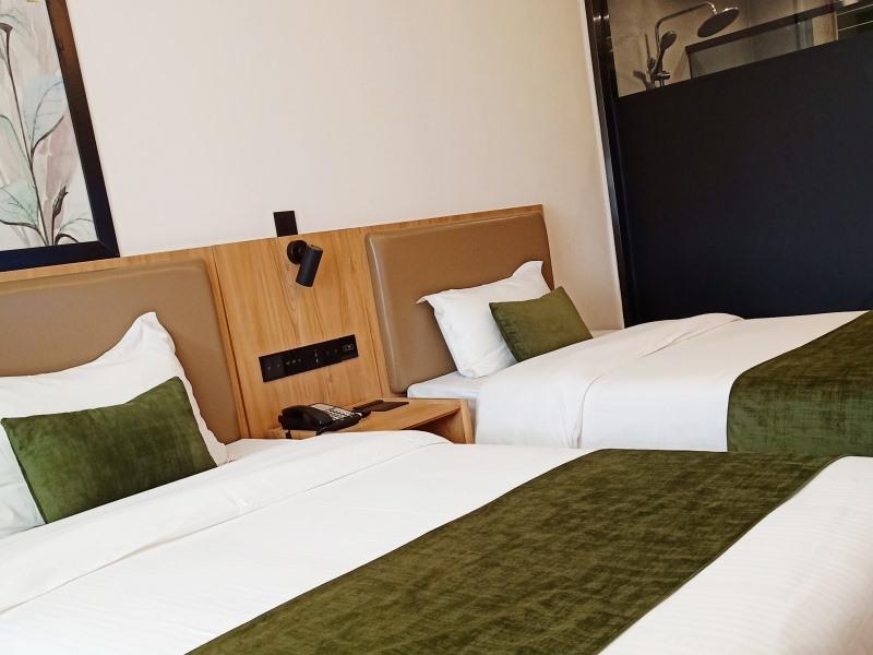 GreenTree Inn Qingdao Huangdao District Jinsha Road Jinsha Beach Hotel 12/27