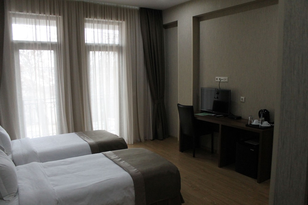 SUPERIOR, TWIN BEDS