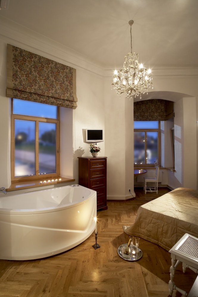 Florens Boutique Hotel 24/40