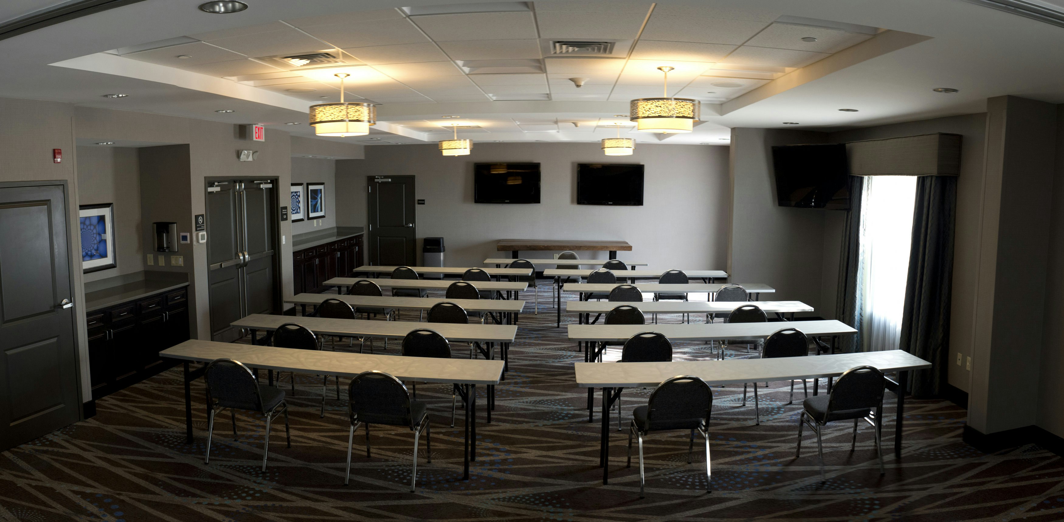 Hampton Inn Oxford Conference Center 72/82