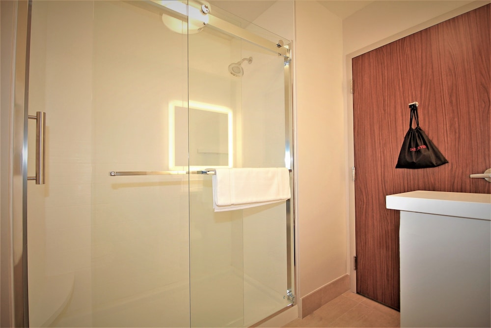 Holiday Inn Express & Suites Ocala 15/46