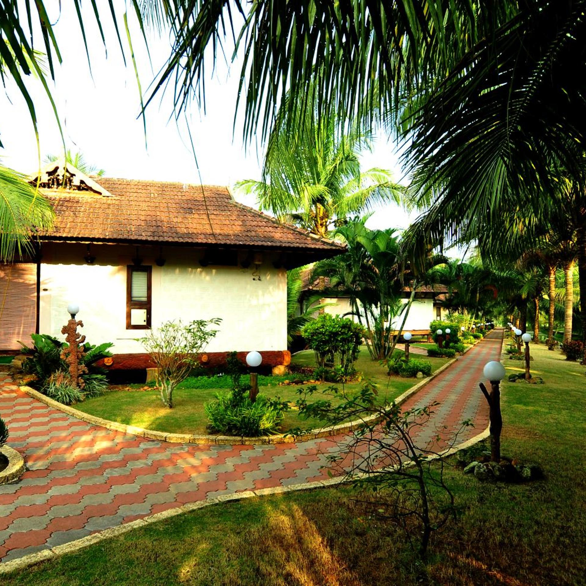 KALATHIL LAKE RESORT 48/55