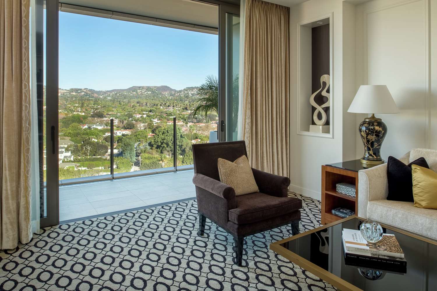 Hollywood, Suite, with View, Terrace