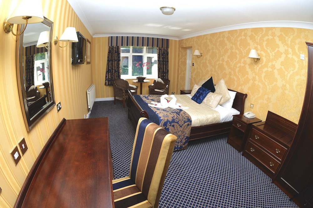 Buckatree Hall 54/69