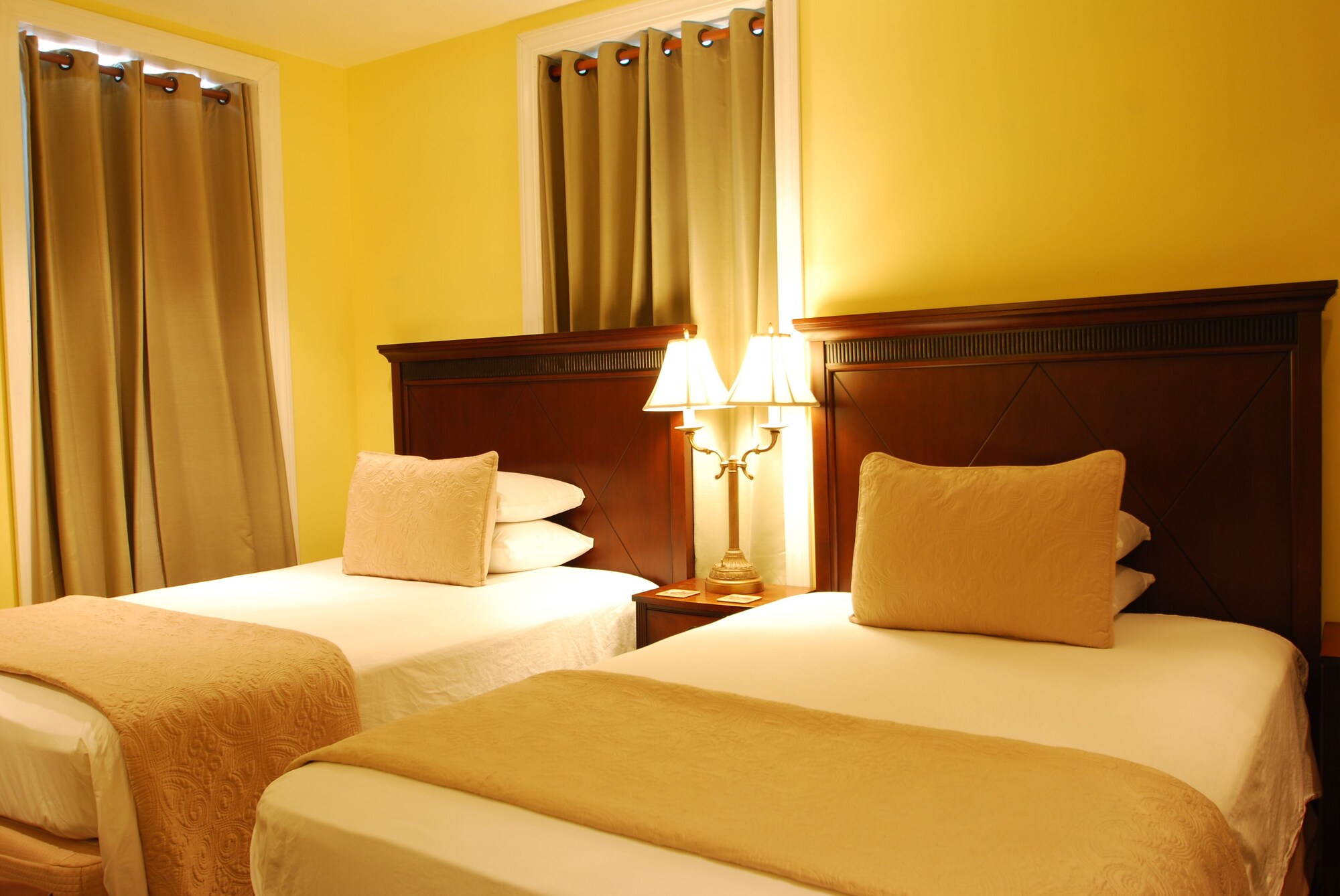 JUNIOR SUITE, STUDIO, 2 DOUBLE BEDS, KITCHENETTE