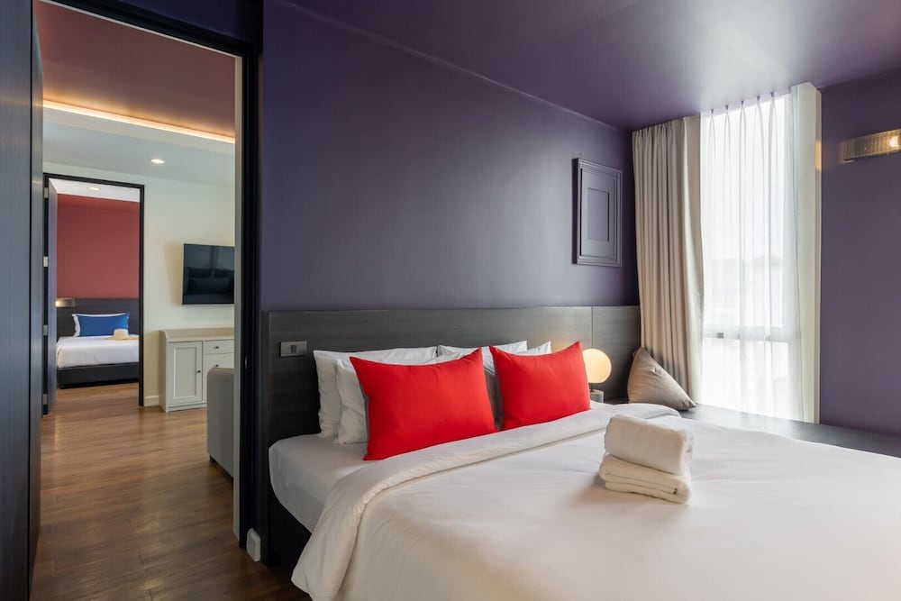 FAMILY, DOUBLE OR TWIN BED