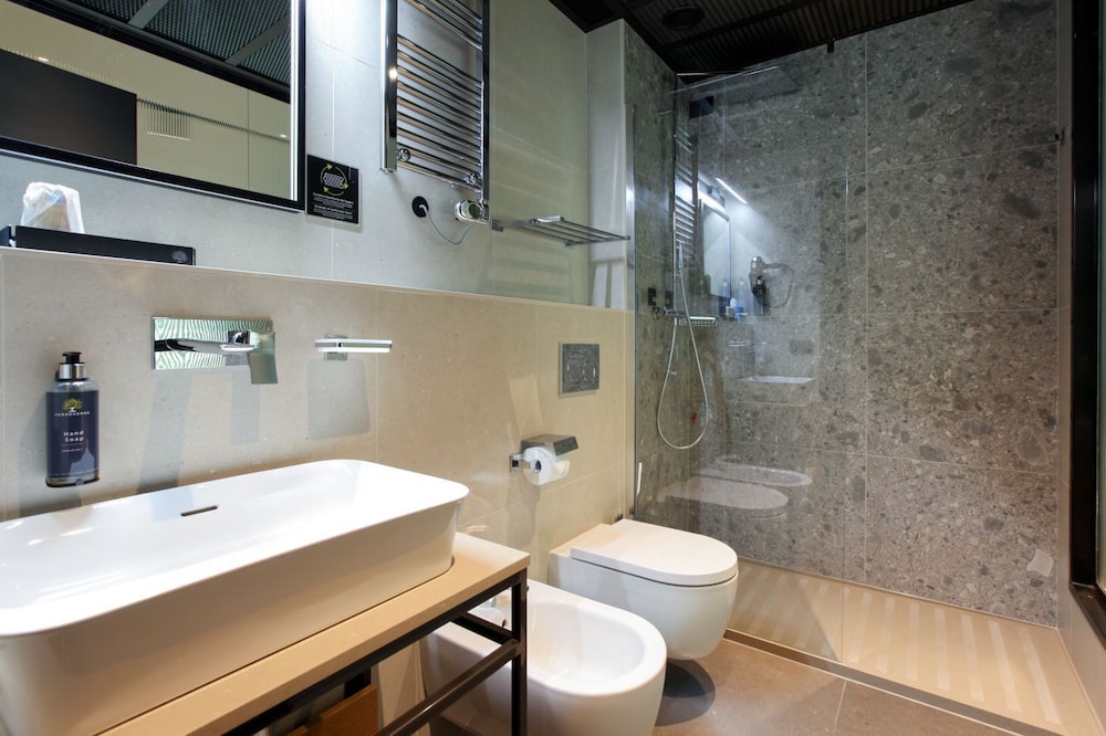 غرفة كلاسيكية مفردة بسرير كوين، Versoverde Alzaia Naviglio Grande 7/8