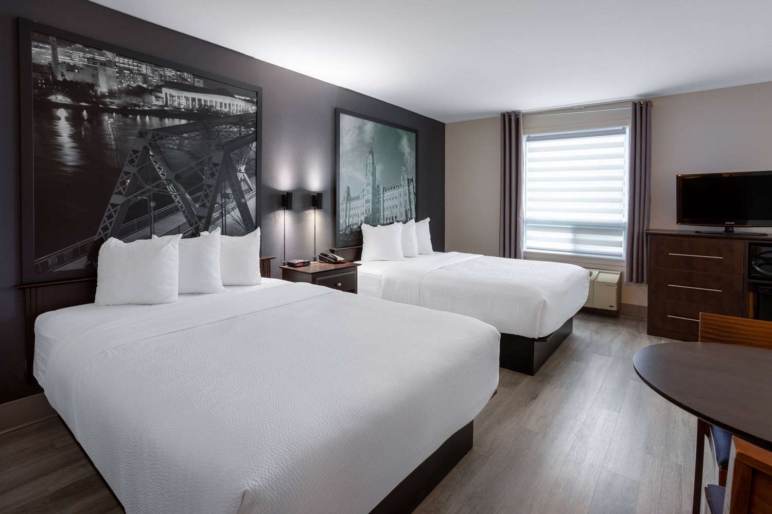Super 8 By Wyndham Quebec City 8/28
